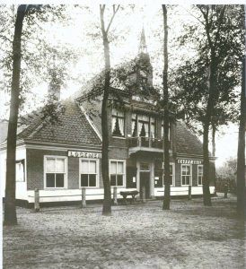 Lees meer over het artikel 1895 Kroegentocht